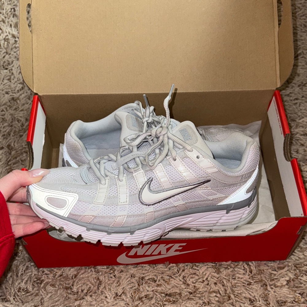 Nike Women's P-6000
